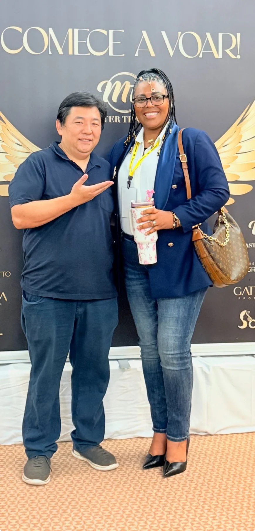 Manuela Tchifukos Recebe o Troféu Tesoura de Ouro em Portugal