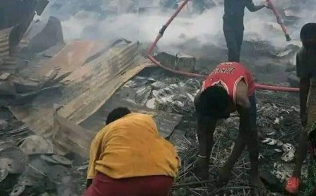 Mais de Mil Toneladas de Madeira Perdidas em Incêndio no Mercado do Kikolo