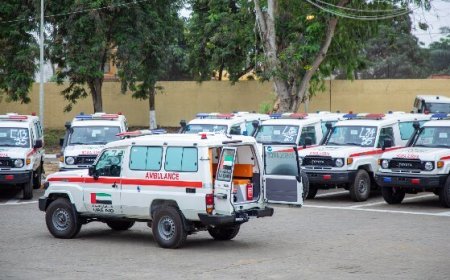 Emirados Árabes Unidos entregam 25 ambulâncias ao Ministério da Saúde