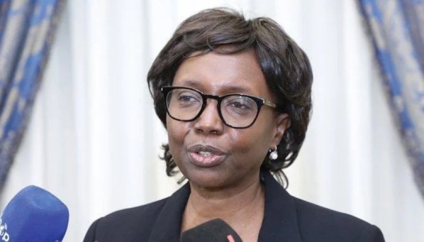 Ministra da Saúde lança concurso público para recrutar 6 mil profissionais em 2026