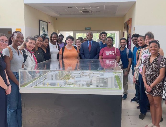 Universitários norte-americanos partilham experiências académicas e culturais em Luanda